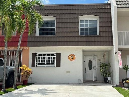 802 W 80th Pl, Hialeah FL 33014