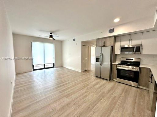 18412 Homestead Ave # 321, Miami FL 33157