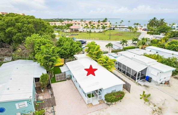 129 Airstream Lane, Plantation Key FL 33070