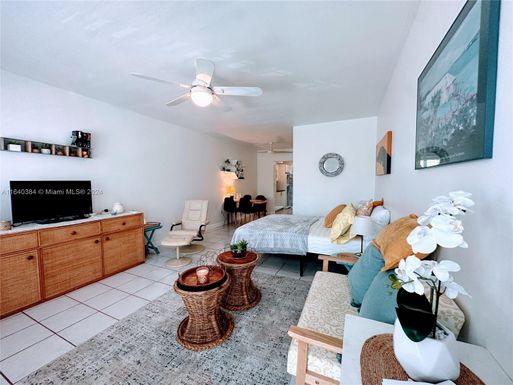 641 Espanola Way # 19, Miami Beach FL 33139