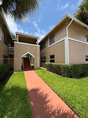 824 Twin Lakes Dr # F, Coral Springs FL 33071