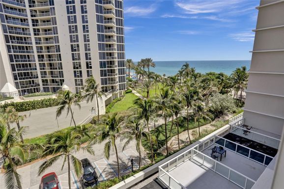 19201 Collins Ave # 422, Sunny Isles Beach FL 33160