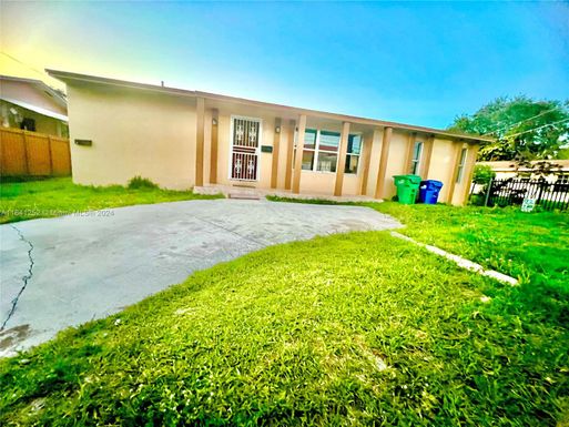 1481 NE 146th St, Miami FL 33161