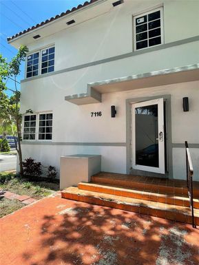 7116 Bay Dr, Miami Beach FL 33141