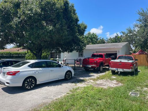 6831 Massachusetts Dr, Lake Worth FL 33462