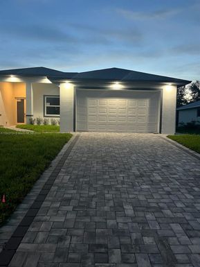 1108 NW 19th Place, Cape Coral FL 33933