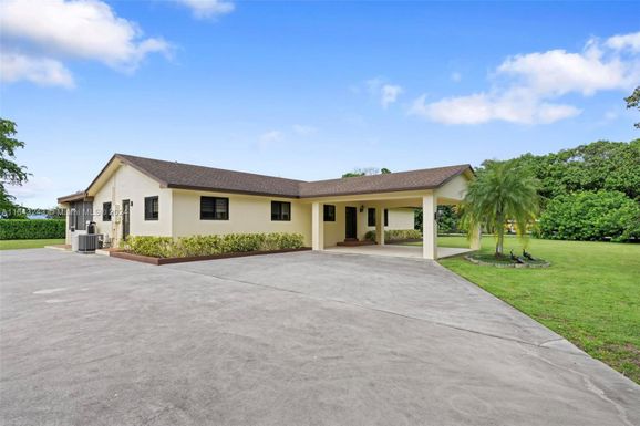 18250 SW 202nd St, Miami FL 33187