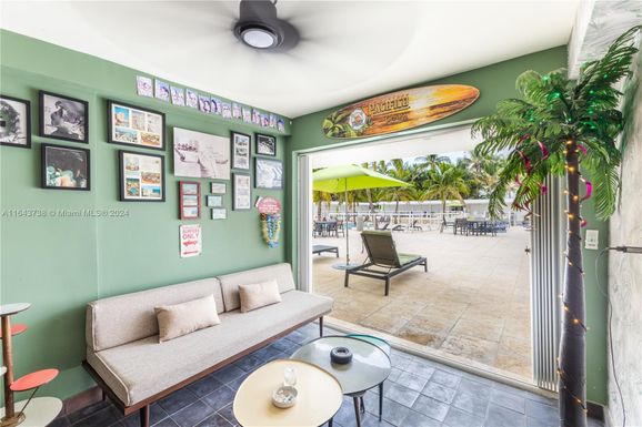 4925 Collins Ave, Miami Beach FL 33140