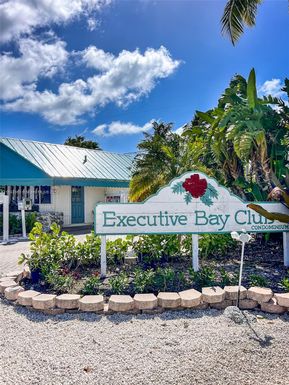 87200 Overseas Hwy # M4, Islamorada FL 33036