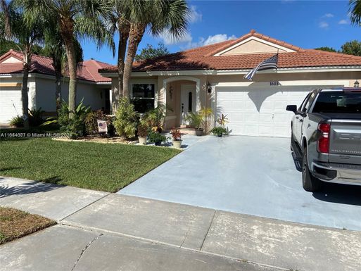 1603 NW 208th Ter, Pembroke Pines FL 33029