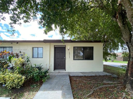 28049 SW 142nd Ct, Homestead FL 33033