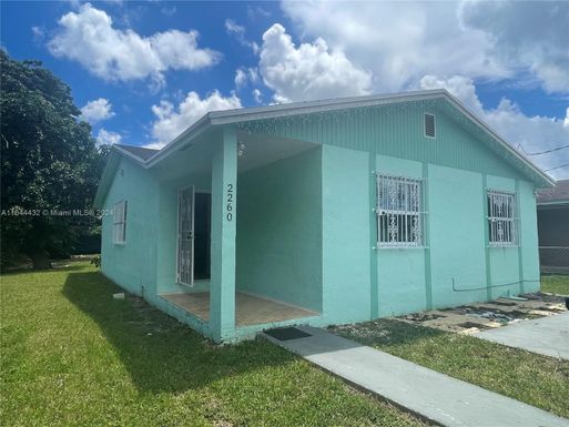 2260 NW 61st St, Miami FL 33142