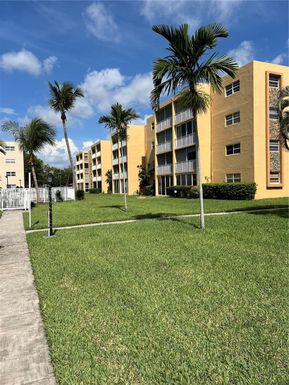 202 SE 10th St # 308, Dania Beach FL 33004