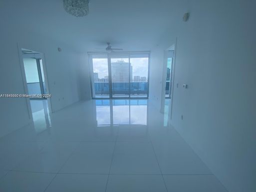200 Biscayne Boulevard # 4810, Miami FL 33131