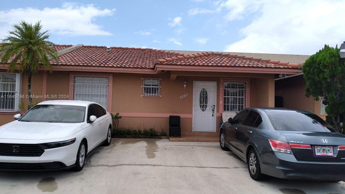 2293 W 74th Ter # 47A, Hialeah FL 33016