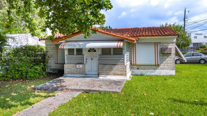 3301 SW 28th Ter, Miami FL 33133