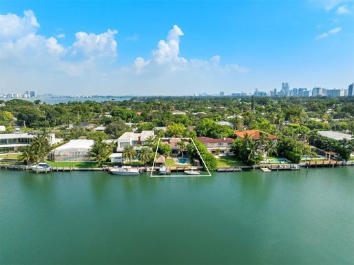 744 Lakeview Dr, Miami Beach FL 33140