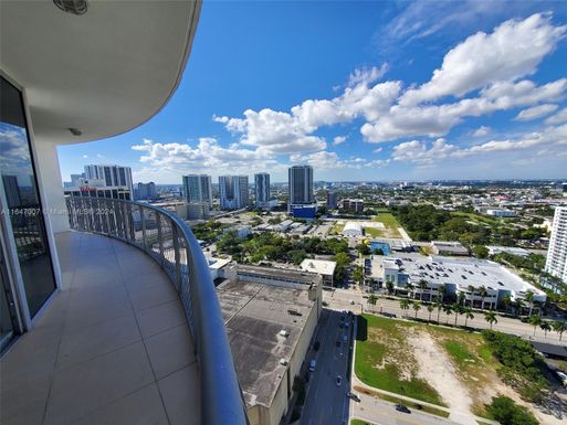 1750 N Bayshore Dr # 3215, Miami FL 33132