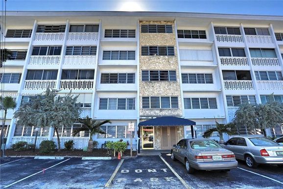 330 SE 2nd St # 103G, Hallandale Beach FL 33009