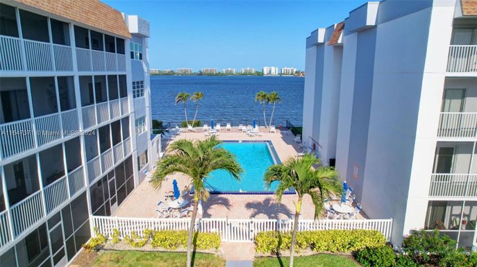 1516 S Lakeside Dr # 411, Lake Worth FL 33460