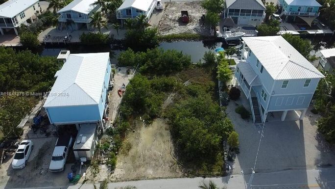 518 Powell Ave, Lower Keys FL 33042