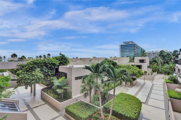 201 Crandon Blvd # 323, Key Biscayne FL 33149