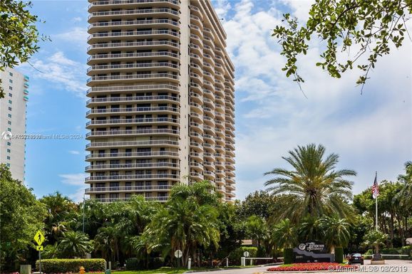 20191 E Country Club Dr # 910, Aventura FL 33180