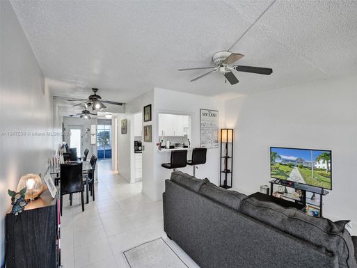 263 Oakridge P # 263, Deerfield Beach FL 33442