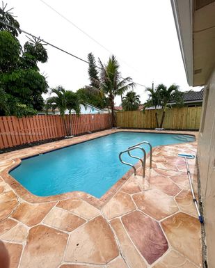 3798 NW 78th Ln, Coral Springs FL 33065