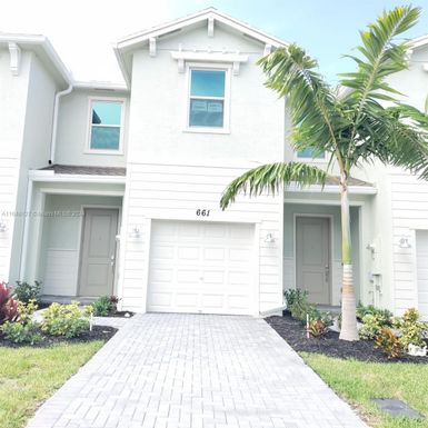 661 SE Lake Falls St # 661, Port St. Lucie FL 34984