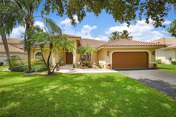 10934 NW 49th Dr, Coral Springs FL 33076