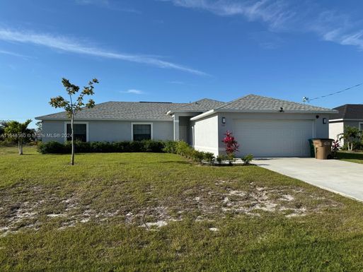 704 SW 31st TER, Cape Coral FL 33914