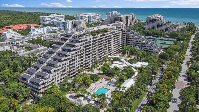 151 Crandon Blvd # 822, Key Biscayne FL 33149