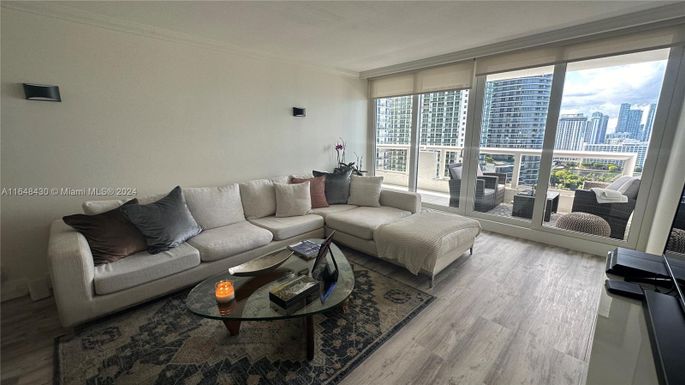 1717 N Bayshore Dr # 2339, Miami FL 33132