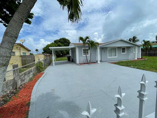 17921 NW 32nd Ave, Miami Gardens FL 33056