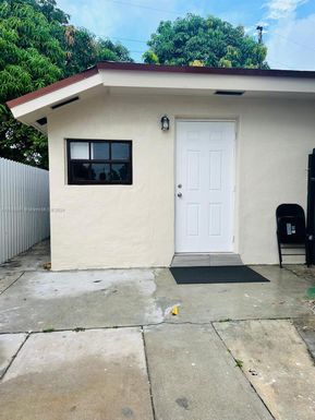 3611 W 2nd Ct, Hialeah FL 33012