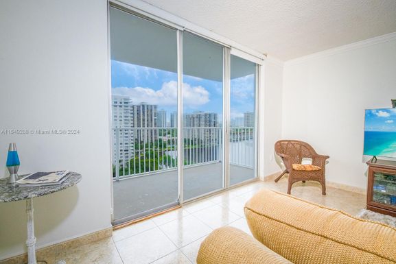 2801 NE 183rd St # 1510W, Aventura FL 33160