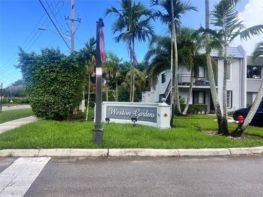 16531 Blatt Blvd, Weston FL 33326