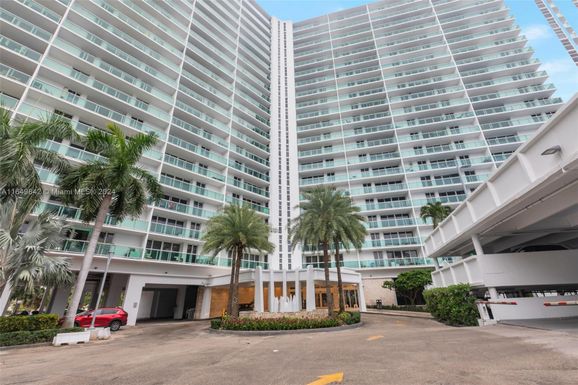 100 Bayview Dr # 408, Sunny Isles Beach FL 33160