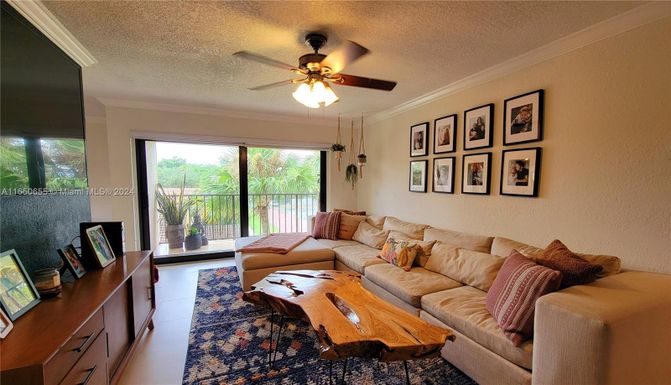 6305 Gage Pl # 309A, Miami Lakes FL 33014