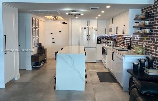 100 Lincoln Rd # 1033, Miami Beach FL 33139