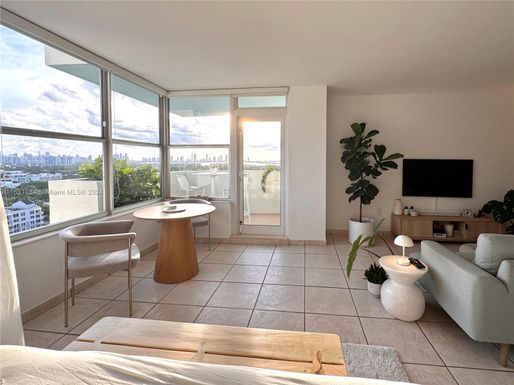 2899 Collins Ave # 1716, Miami Beach FL 33140