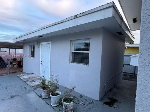 297 NW 60th Ave # 0, Miami FL 33126