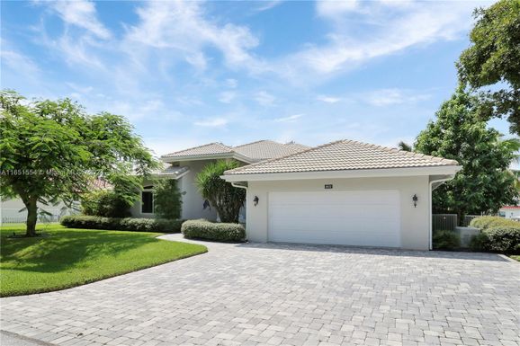 8602 SE North Passage Way, Jupiter FL 33469