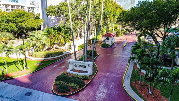 17011 N Bay Rd # 718, Sunny Isles Beach FL 33160