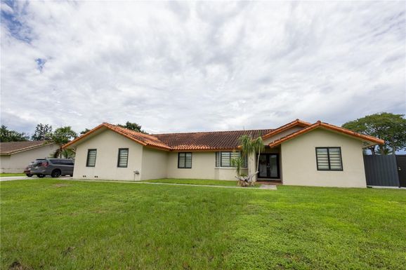 18781 SW 294th Ter, Homestead FL 33030