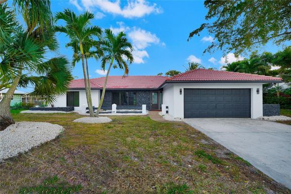 3352 Lakeview Blvd, Delray Beach FL 33445