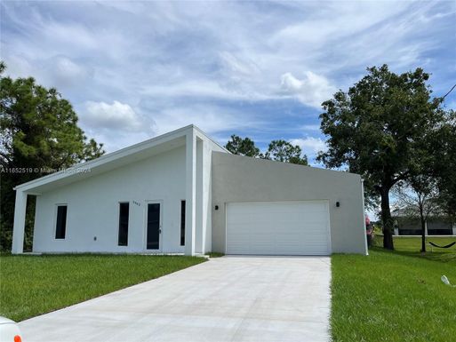 5302 Anita Ave N, Lehigh Acres FL 33971