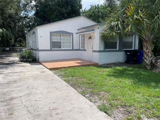 24 NE 169th St # 1, North Miami Beach FL 33162