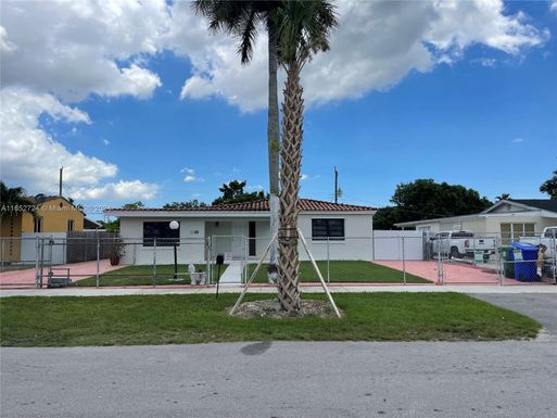 237 NW 65th Ave, Miami FL 33126